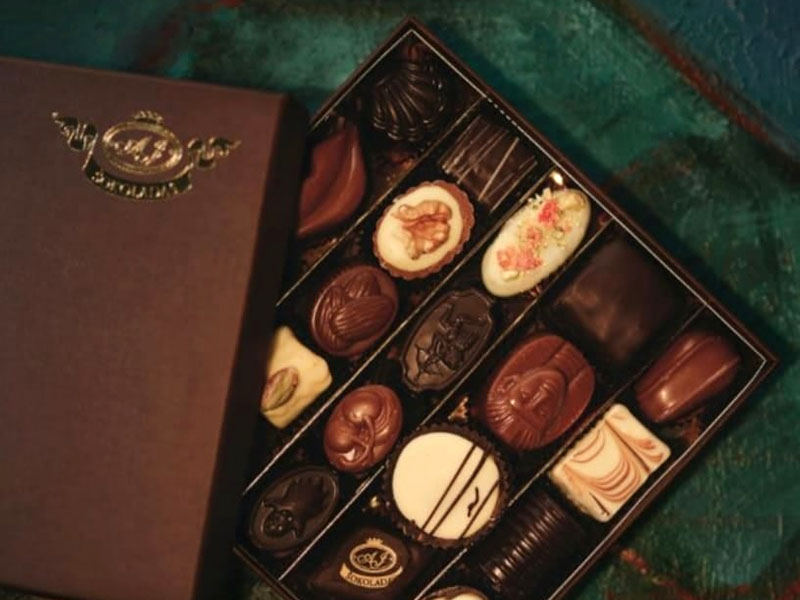 AJ Chocolate House Assorted Chocolate Luxury Gift Box (Carousel)